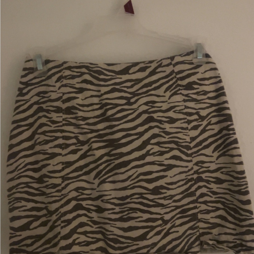 Women’s skirt